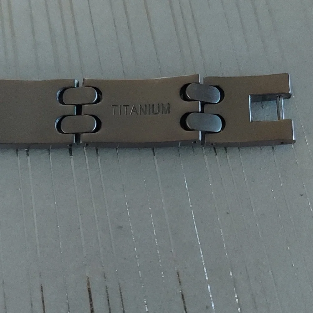 Titanium Men's Bracelet - Picture 4 of 4